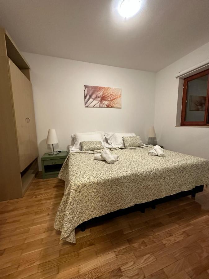 Family Apartment Makarska Esterno foto
