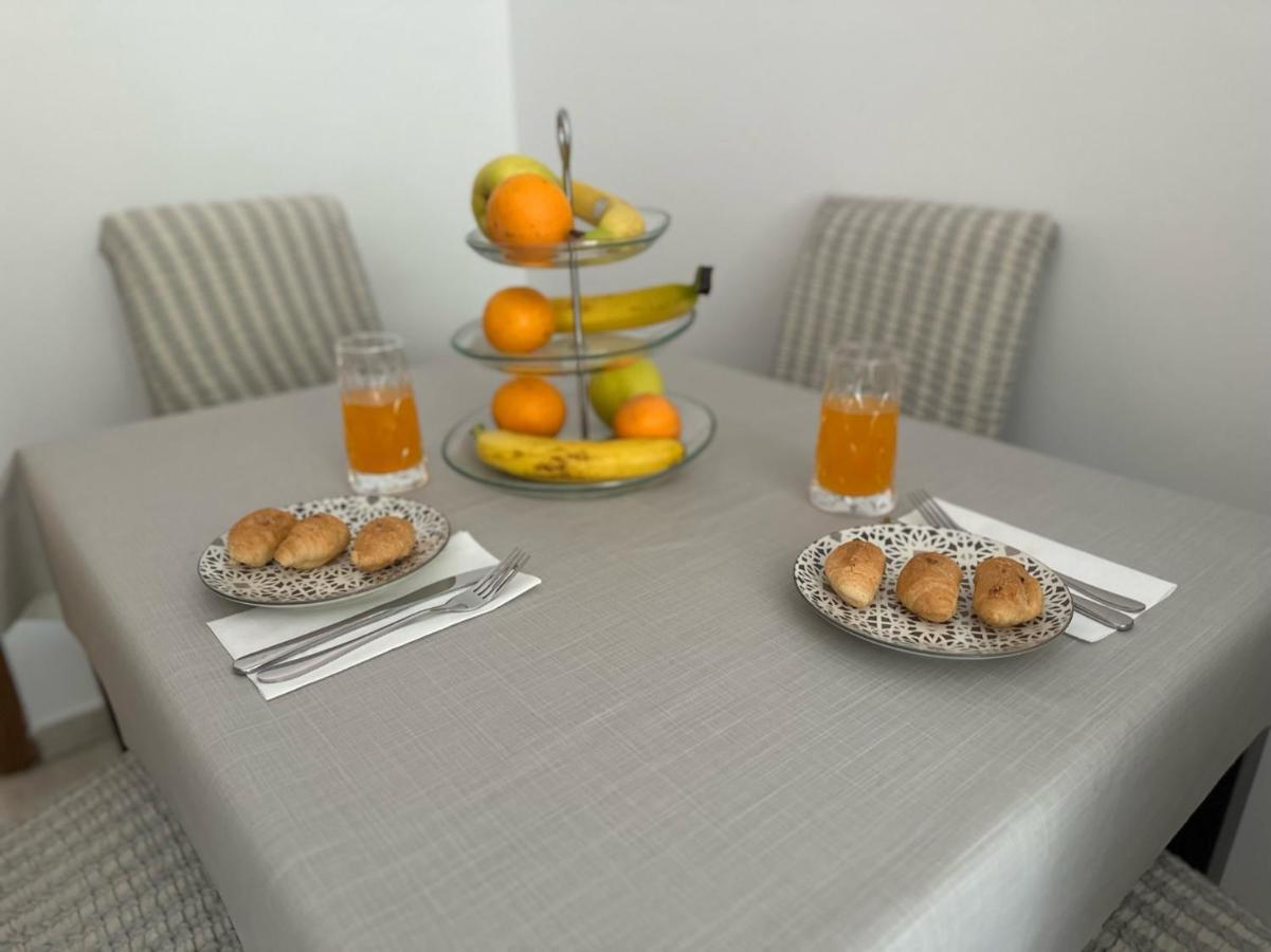 Family Apartment Makarska Esterno foto