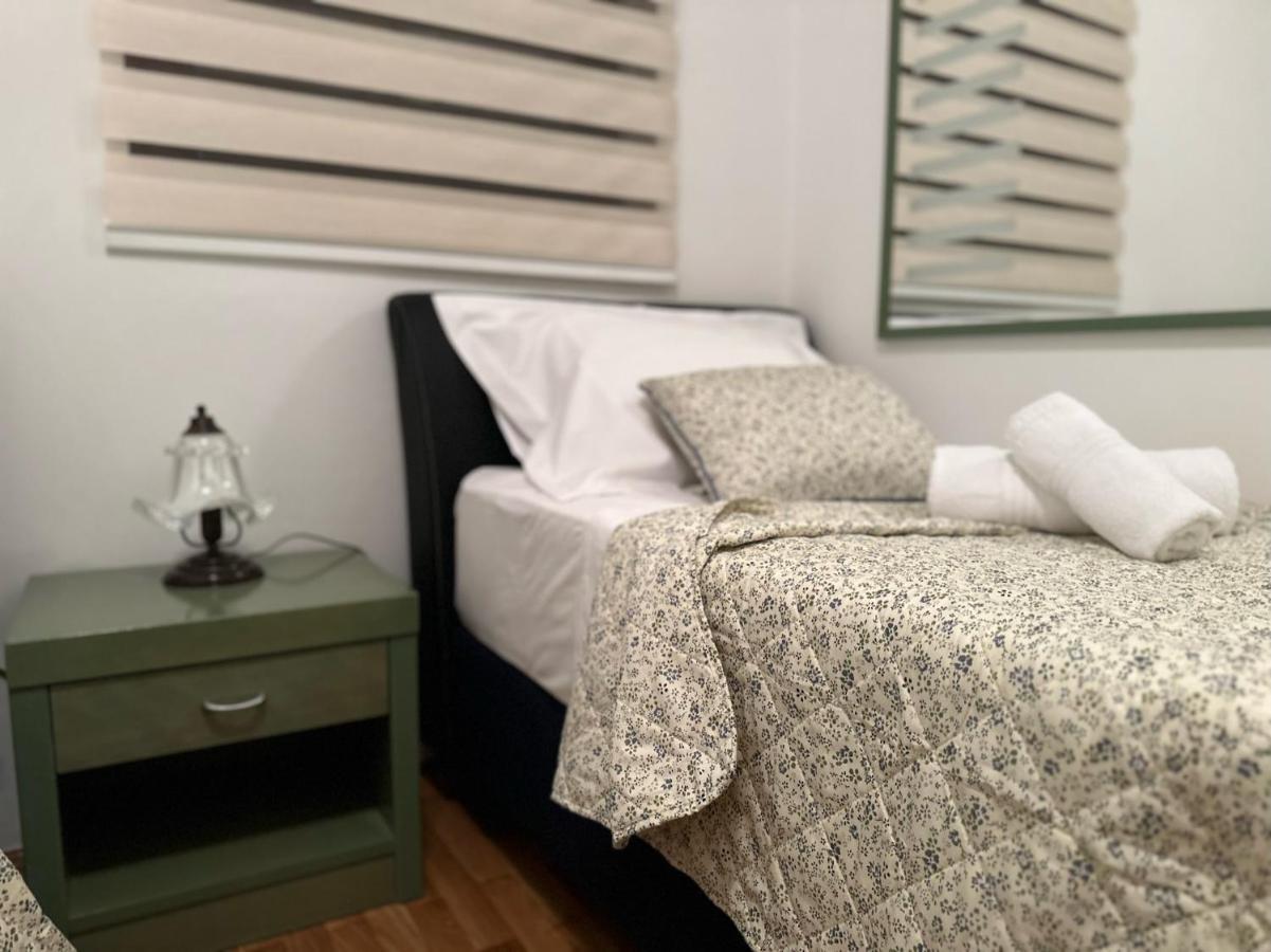 Family Apartment Makarska Esterno foto